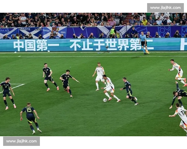 连超激战：场均 6.7 球点燃全城足球热情