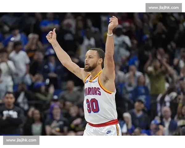 科尔盛赞库里：出手即合理，重新定义三分传奇